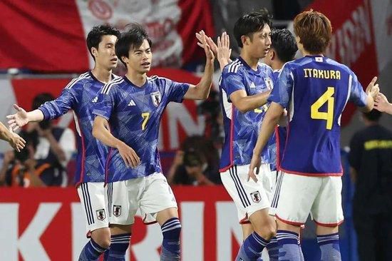 国产三级自拍