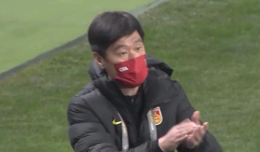 商黎英