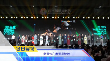 国产成人吃奶一区