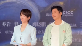 美女被捅尿口